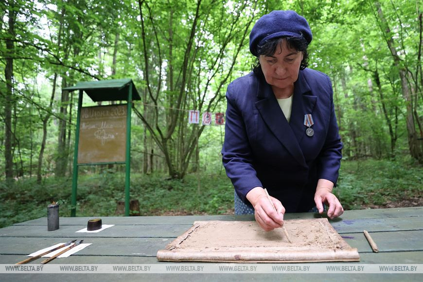 Директор партизанского музея в Брестской области