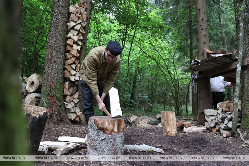 Директор партизанского музея в Брестской области