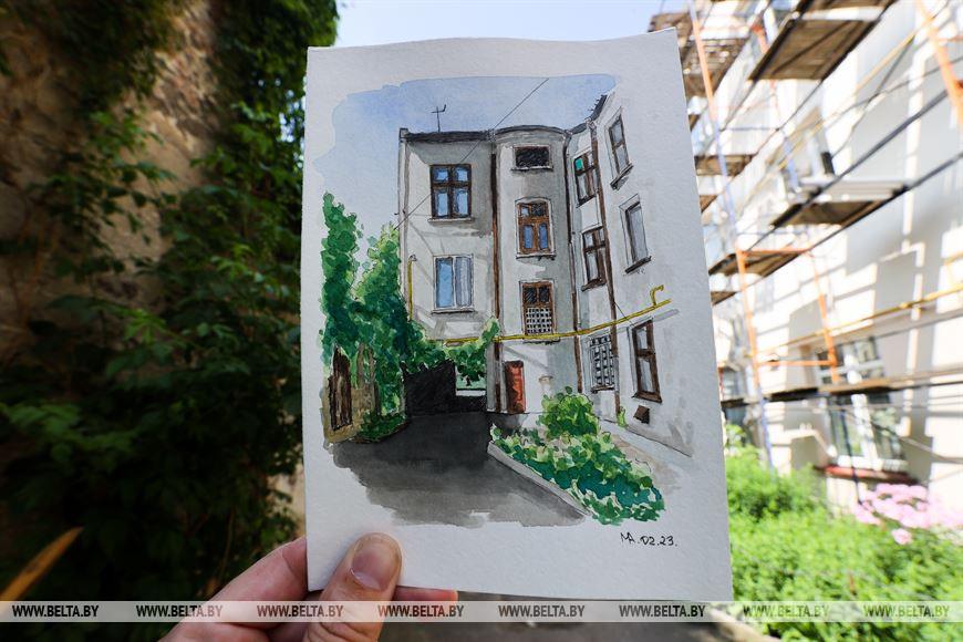 Уволилась с нелюбимой работы и рисует. Брестчанка в скетчах признается в любви родному городу