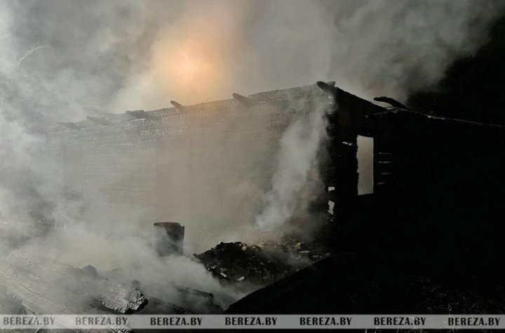 В Березовском районе при пожаре в доме погиб мужчина