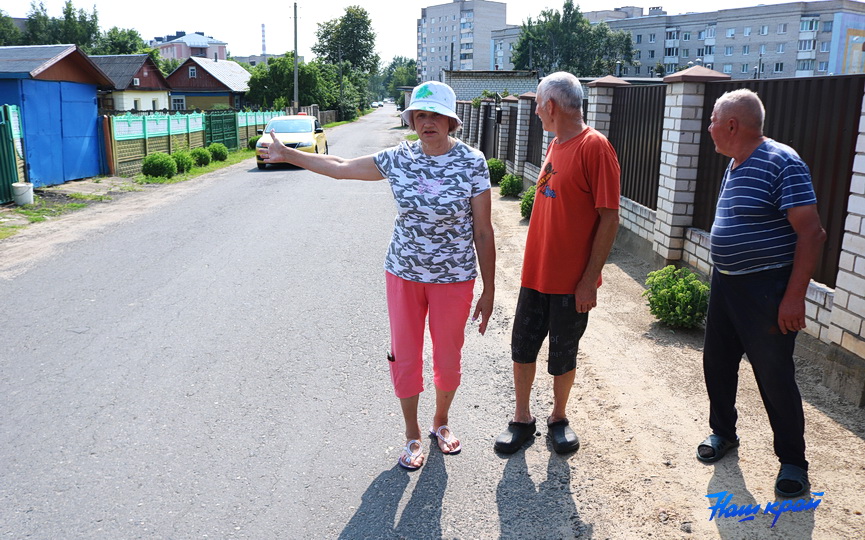 Тихий барановичский переулок превратился в оживленную трассу – жители не знают, что делать