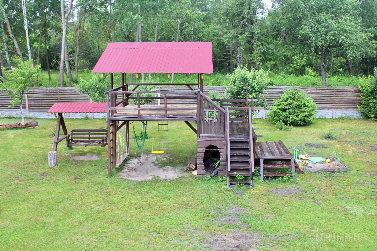 Уютный уикенд под Брестом, в агроусадьбе «Тихий край», – это то, что вам нужно! Аренда номеров, трёхразовое питание, барбекю, детская площадка, банька, банкетный зал