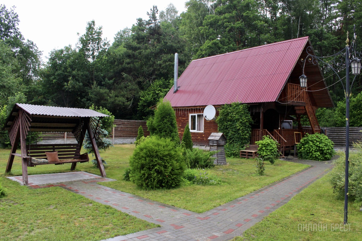 Уютный уикенд под Брестом, в агроусадьбе «Тихий край», – это то, что вам нужно! Аренда номеров, трёхразовое питание, барбекю, детская площадка, банька, банкетный зал