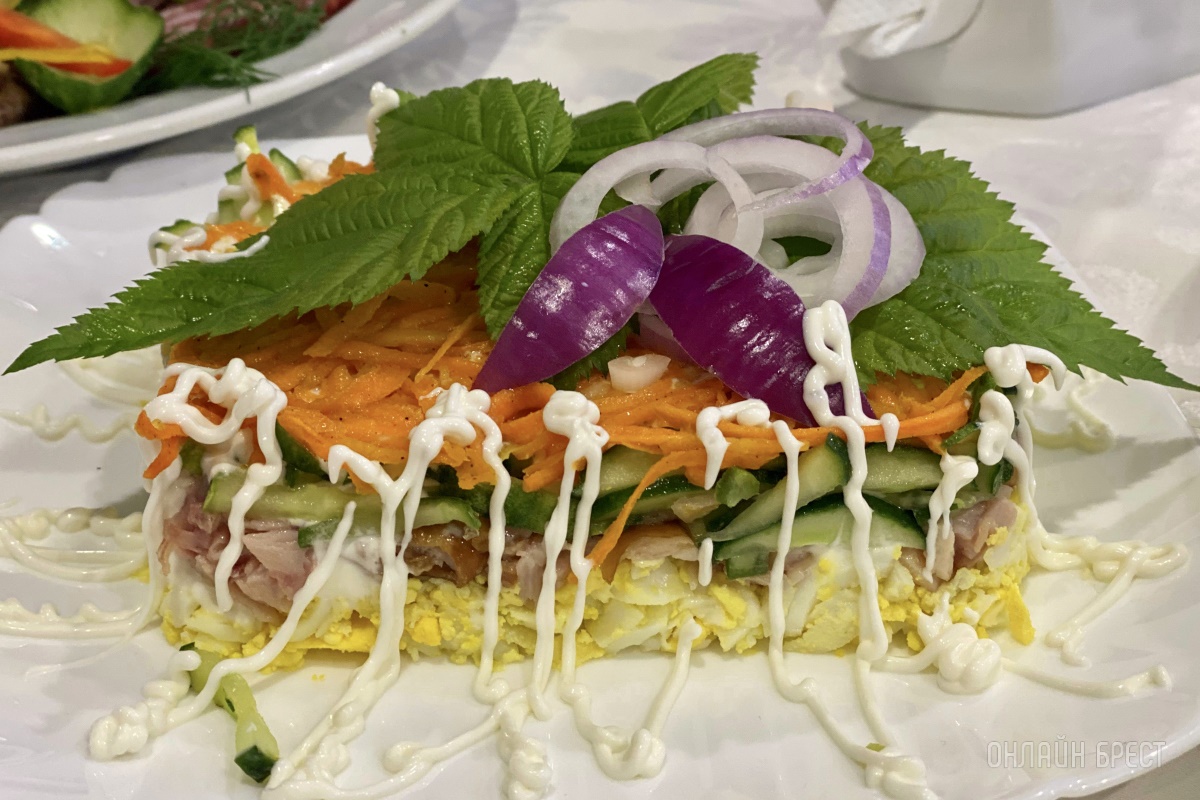 Уютный уикенд под Брестом, в агроусадьбе «Тихий край», – это то, что вам нужно! Аренда номеров, трёхразовое питание, барбекю, детская площадка, банька, банкетный зал