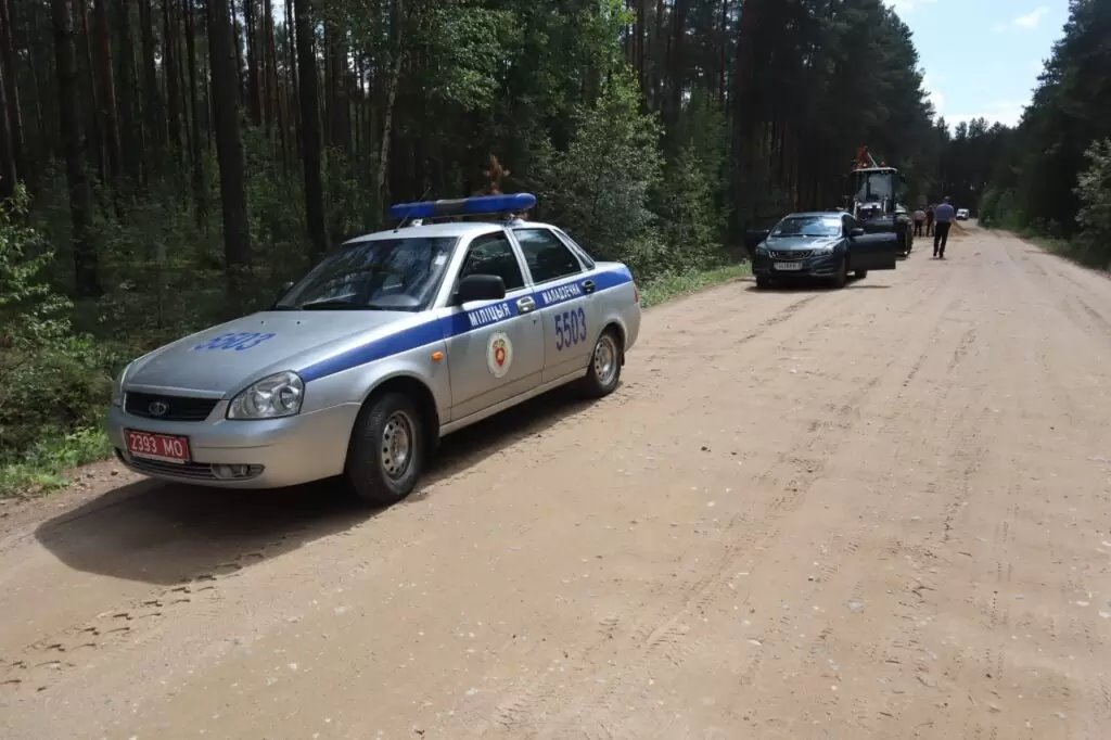 «Ой, а знаете, как мы перевернулись? Вот так: бабах!» Автобус с детьми лег на бок под Молодечно — в салоне было 50 ребят