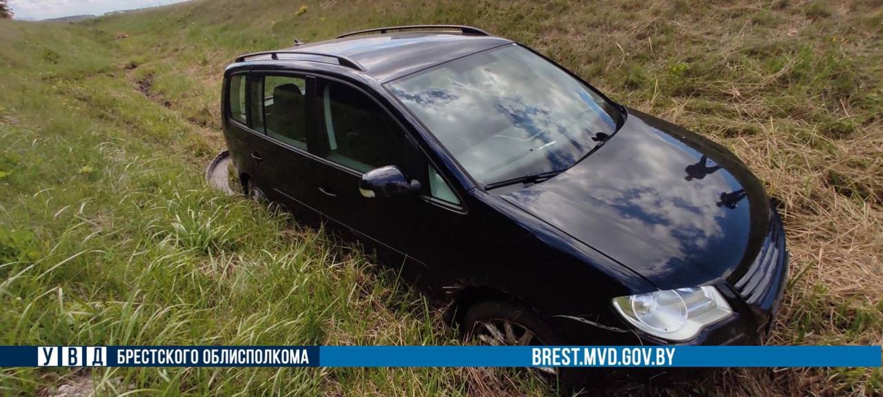 Водитель из Германии «вылетел» в кювет в Березовском районе
