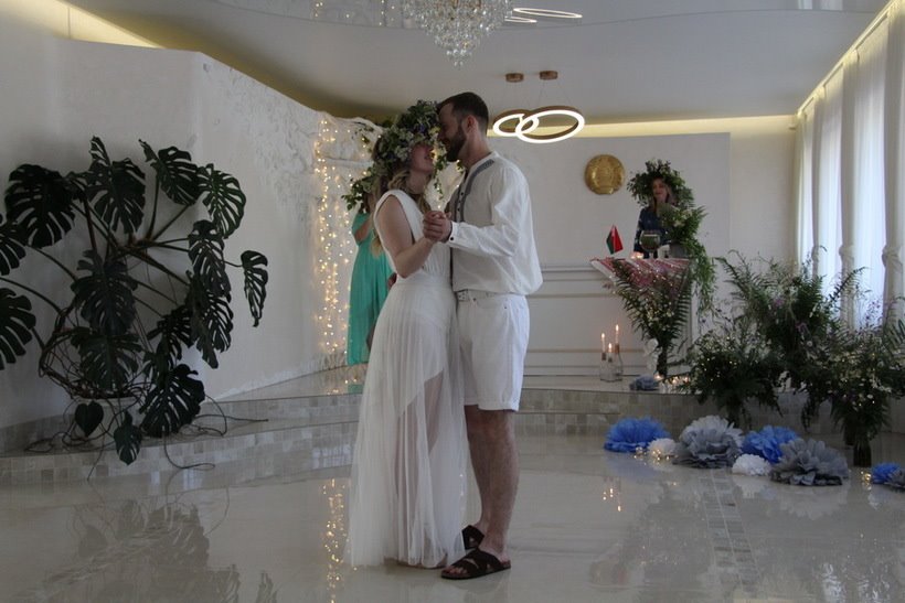 Пара из Минска устроила свадьбу «в стиле Купалья»