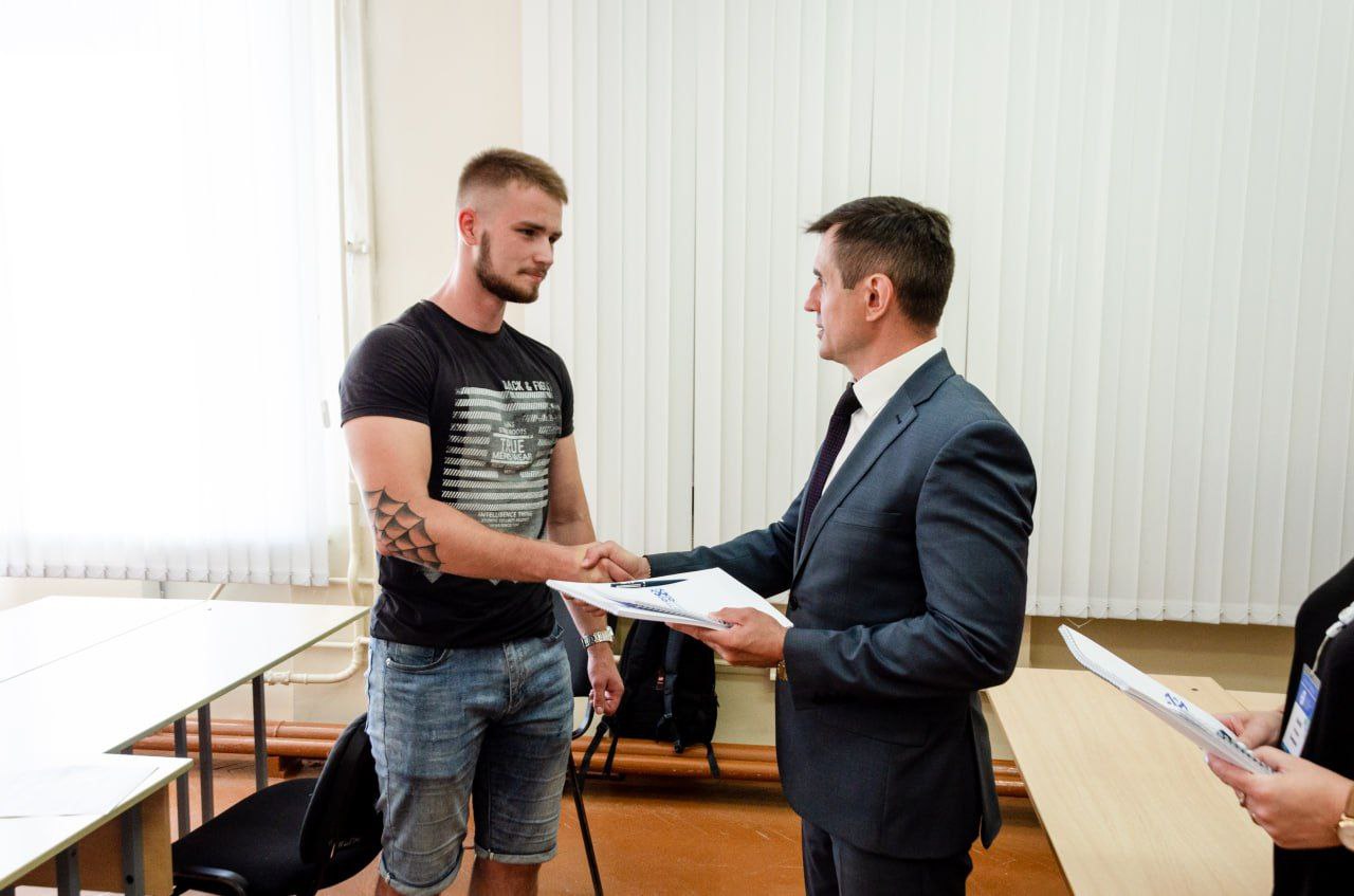 В БрГТУ встречают первых абитуриентов