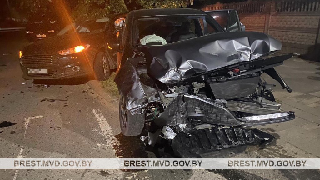 Нетрезвый водитель устроил ДТП в Барановичах. Пострадали три человека