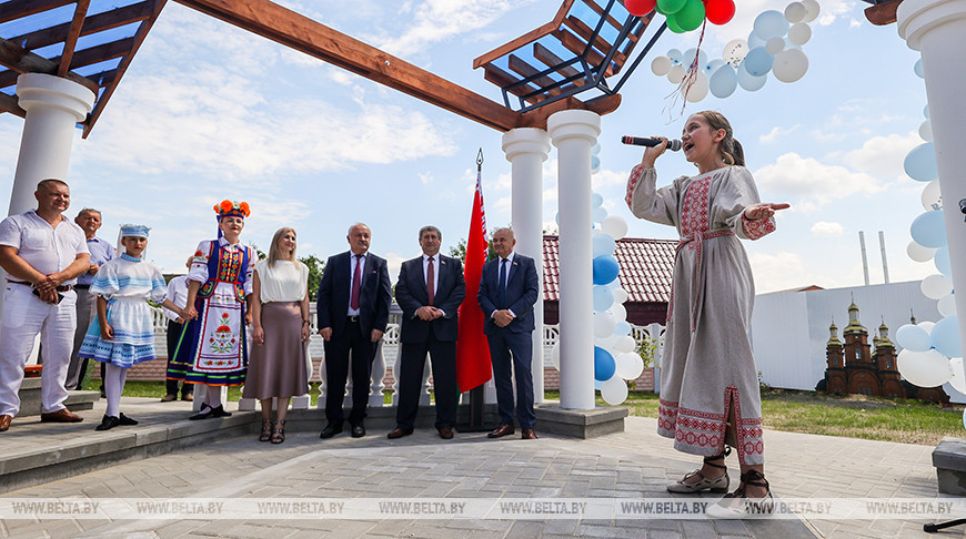 Класс под открытым небом открыли в Столинской детской школе искусств