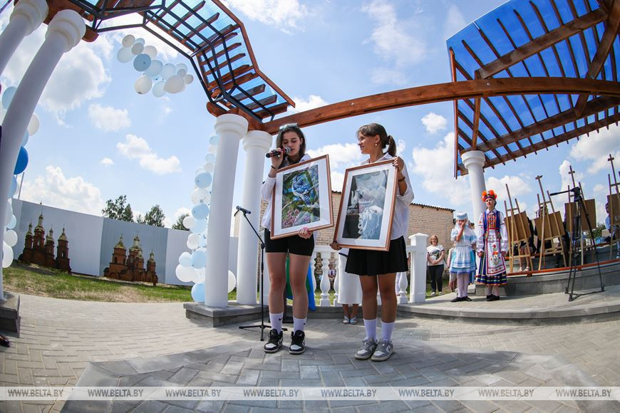 Класс под открытым небом открыли в Столинской детской школе искусств