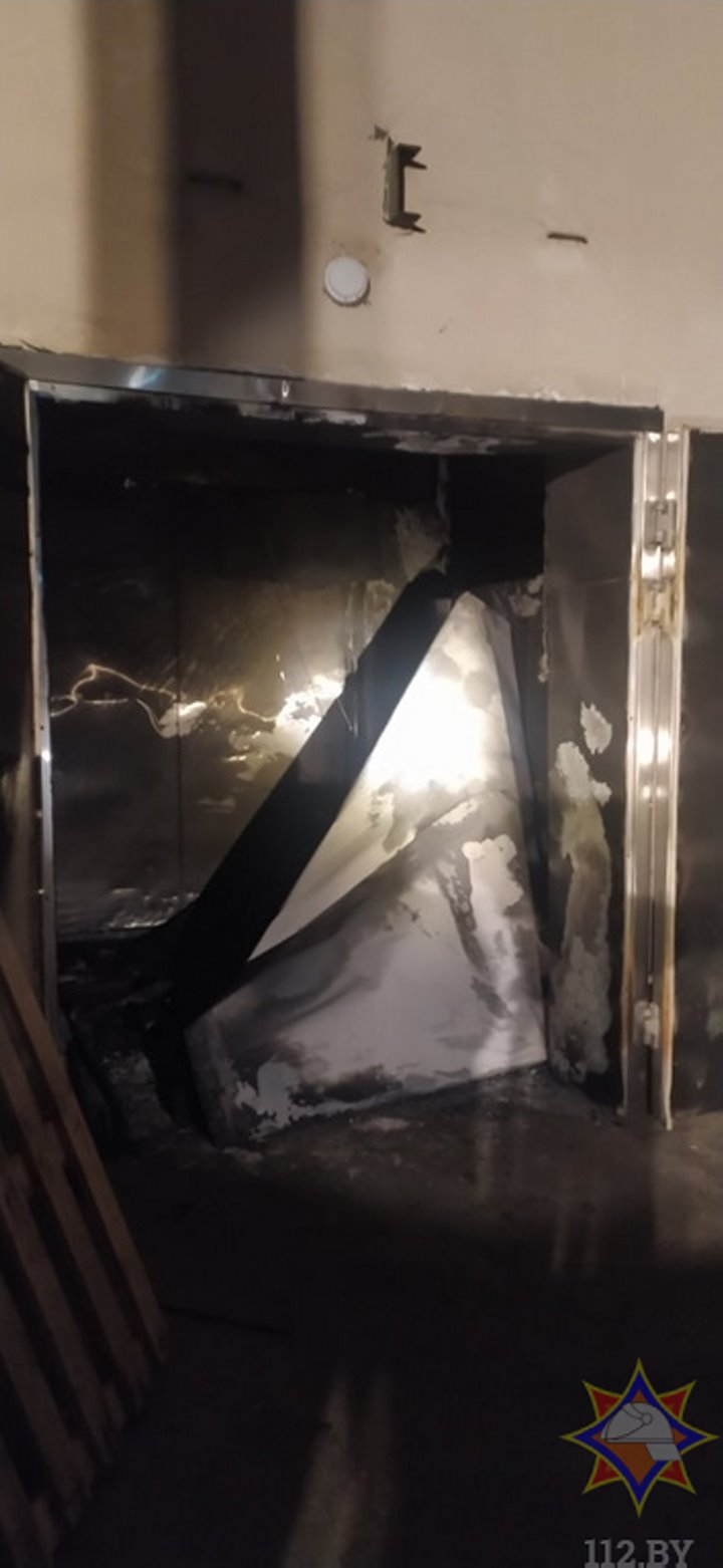 Произошел пожар в морозильной камере объекта РАЙПО в Ивановском районе