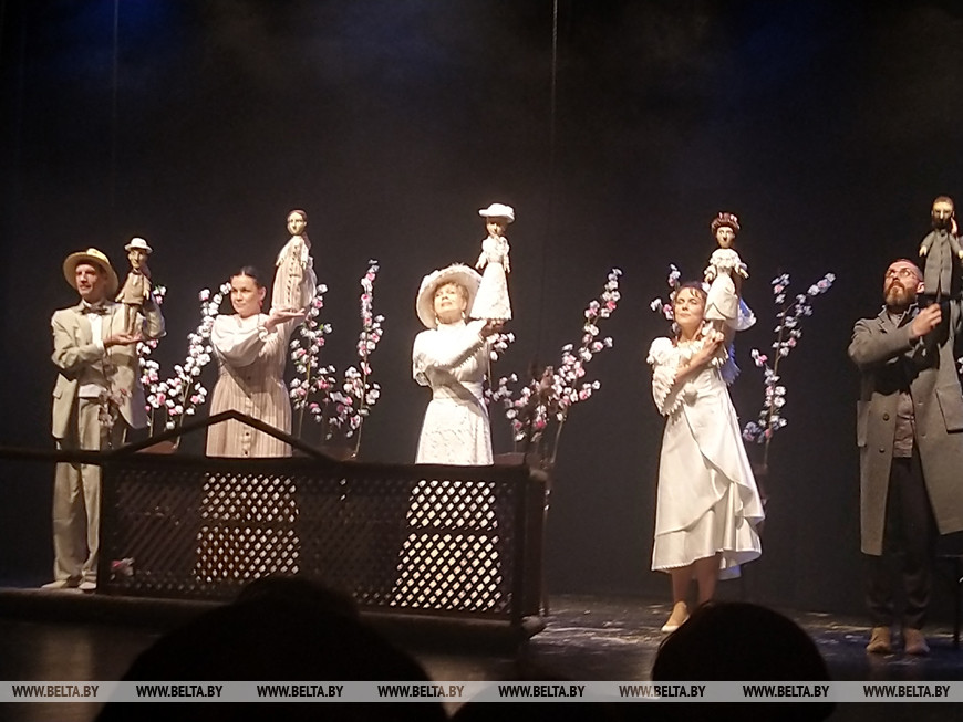 Аншлагом на премьере «Вишневого сада» завершился юбилейный сезон Брестского театра кукол