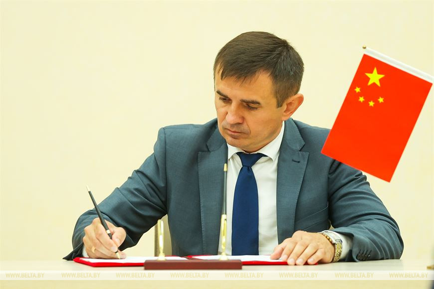 Вузы Бреста подписали соглашения о сотрудничестве с Ляонинским университетом