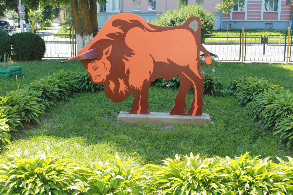 В Пинске появился прообраз знаменитой статуи зубра, которая находится на автотрассе Брест-Минск