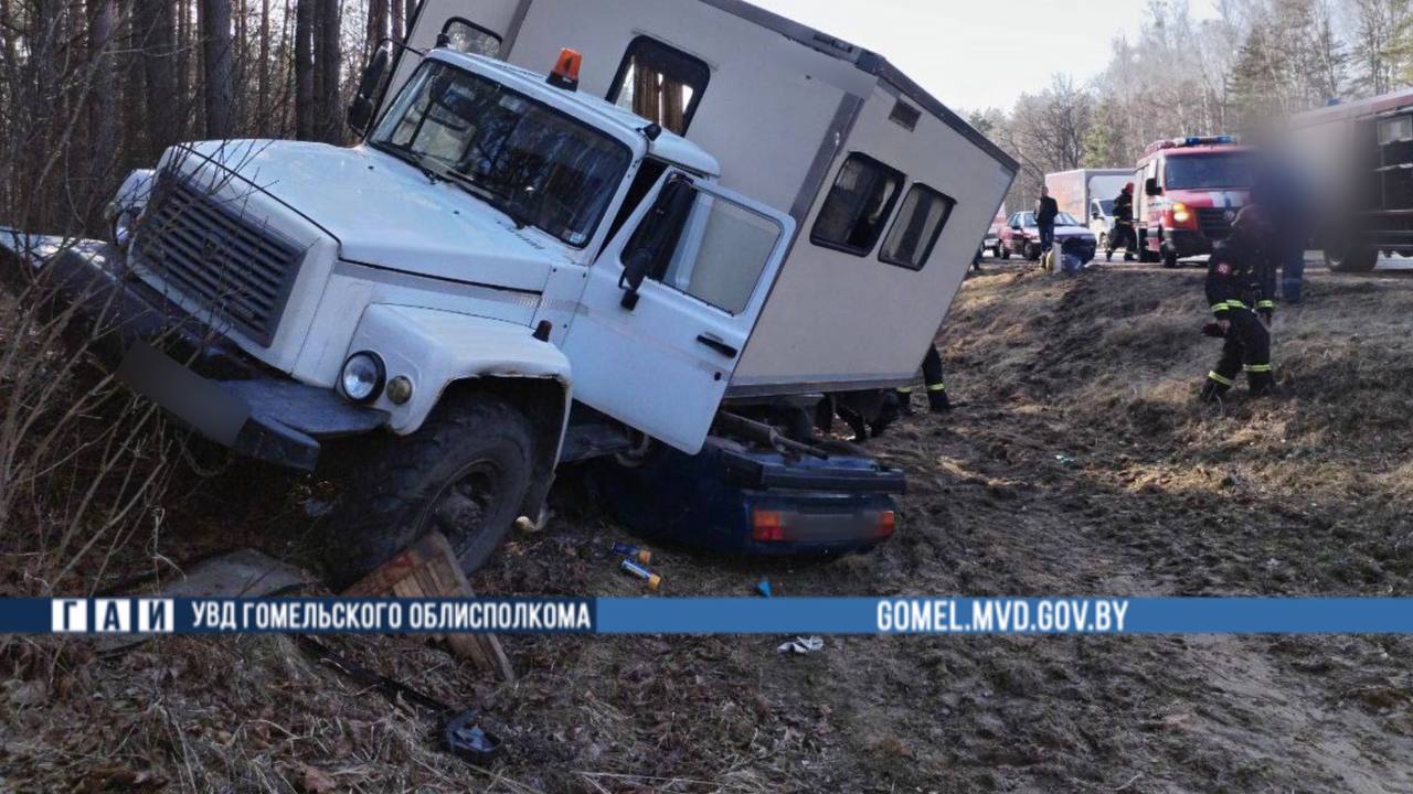 Трагедия на трассе М-10: водитель «ВАЗ» погиб в результате аварии