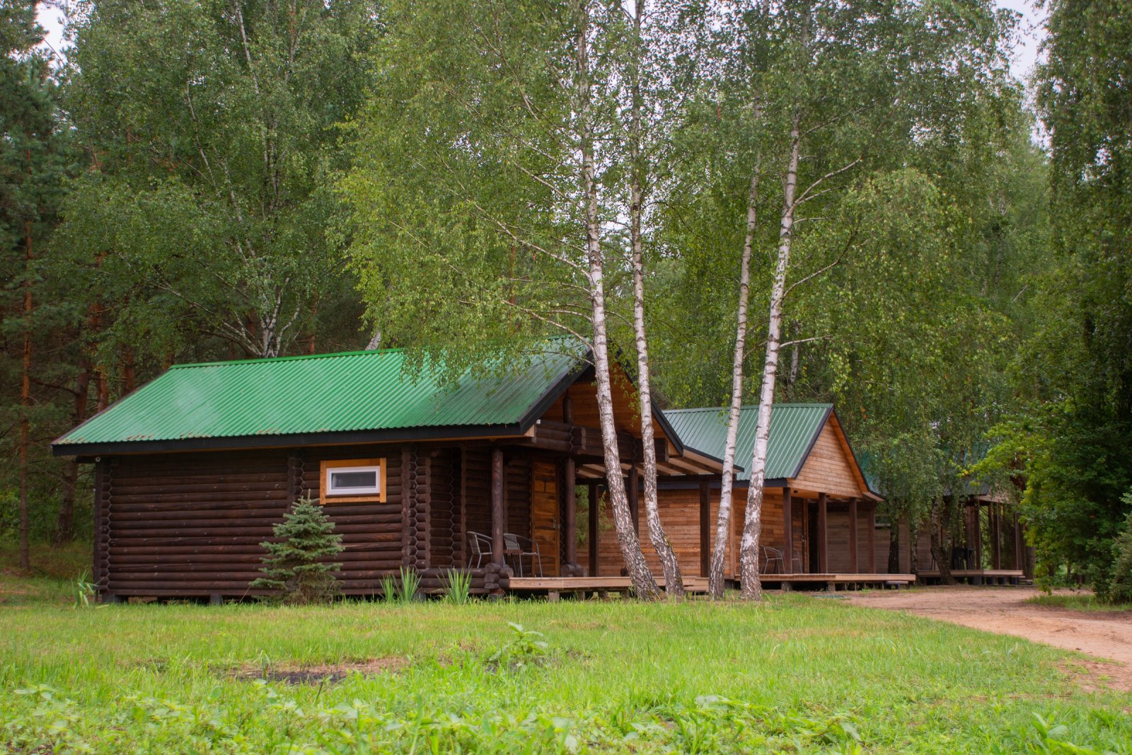 Баня, домики у воды и рыбалка: как круто отдохнуть в ДЗИК недалеко от Бреста