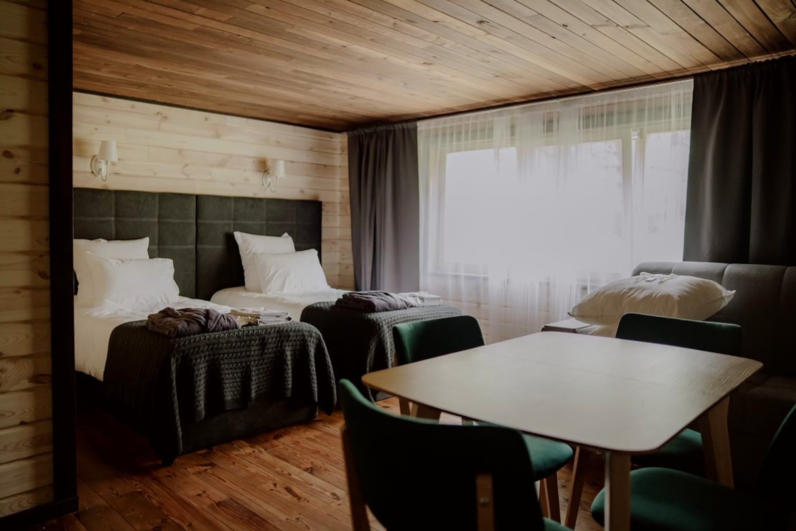 Баня, домики у воды и рыбалка: как круто отдохнуть в ДЗИК недалеко от Бреста