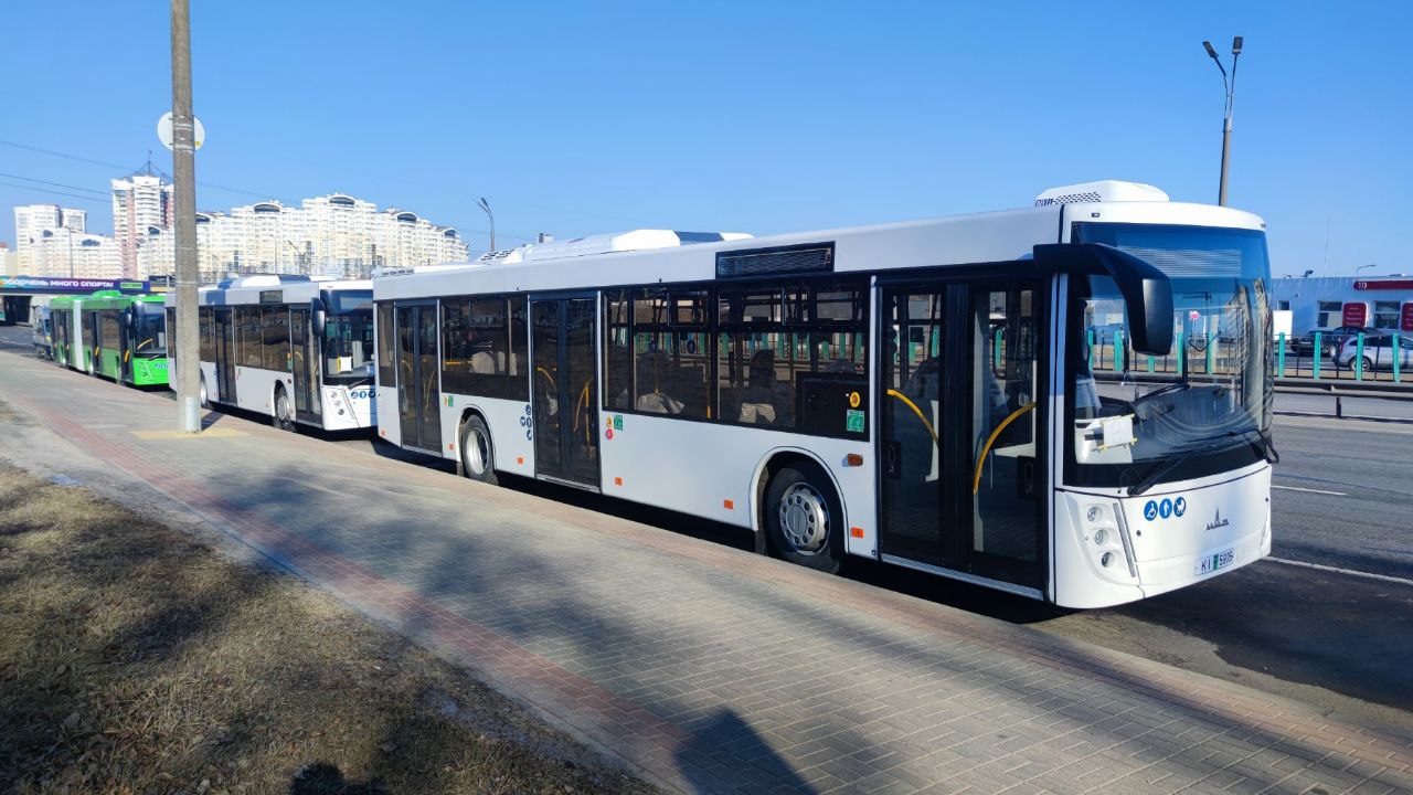 В Бресте появится новый автобус-«гармошка»