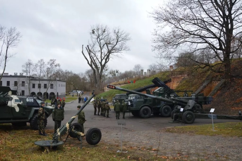 Торжественный митинг, посвящённый Дню ракетных войск и артиллерии, прошел в Брестской крепости