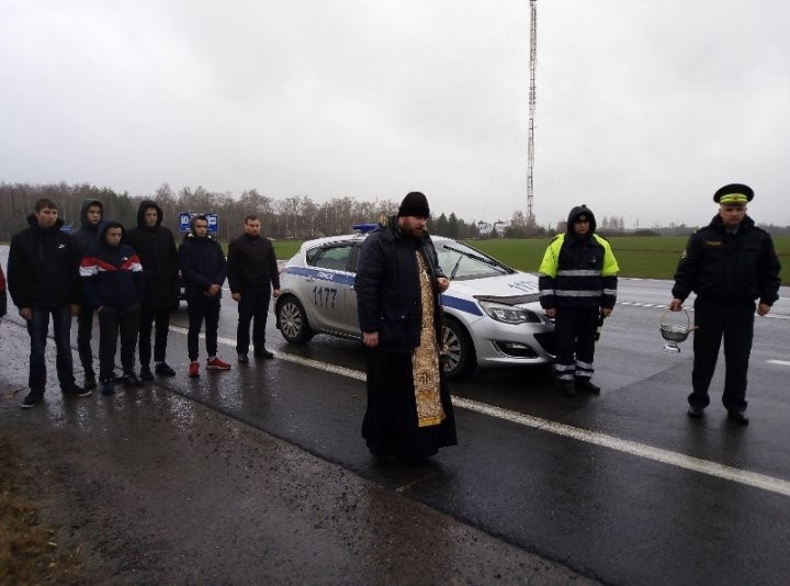 День памяти жертв ДТП: в Пинске и Пинском районе освятили опасные участки дорог