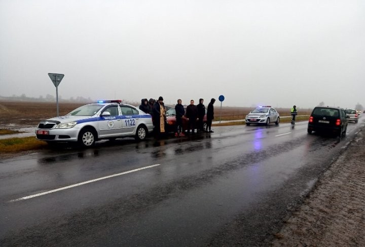 День памяти жертв ДТП: в Пинске и Пинском районе освятили опасные участки дорог