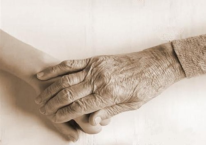 Вот почему бабушки любят внуков больше своих детей