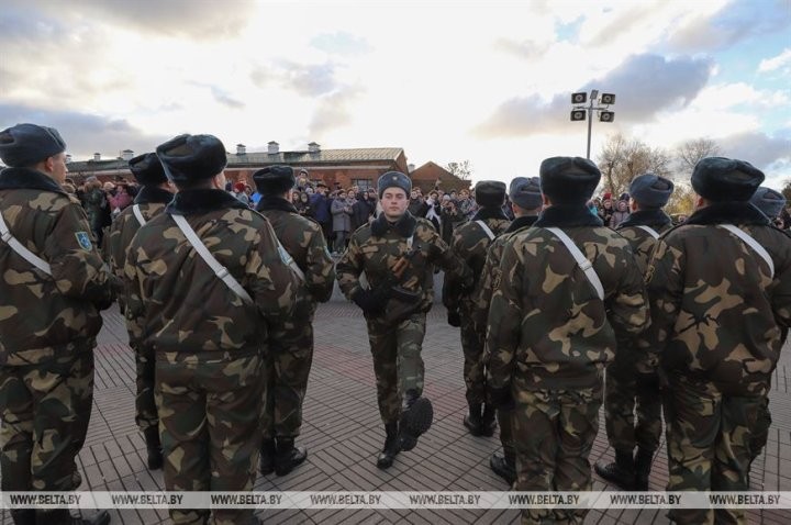 В Брестской крепости новобранцы торжественно приняли присягу