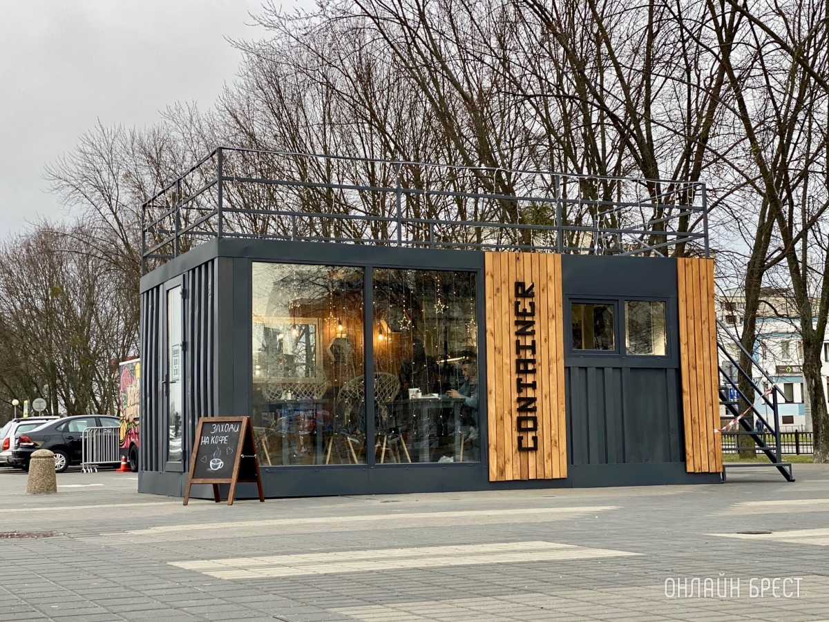 Такого в Бресте еще не было! Новая кофейня из морского контейнера открылась на Востоке