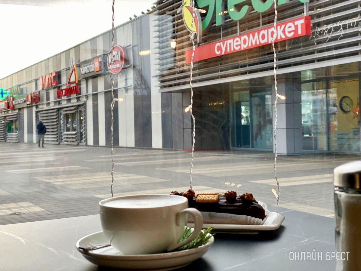 Такого в Бресте еще не было! Новая кофейня из морского контейнера открылась на Востоке