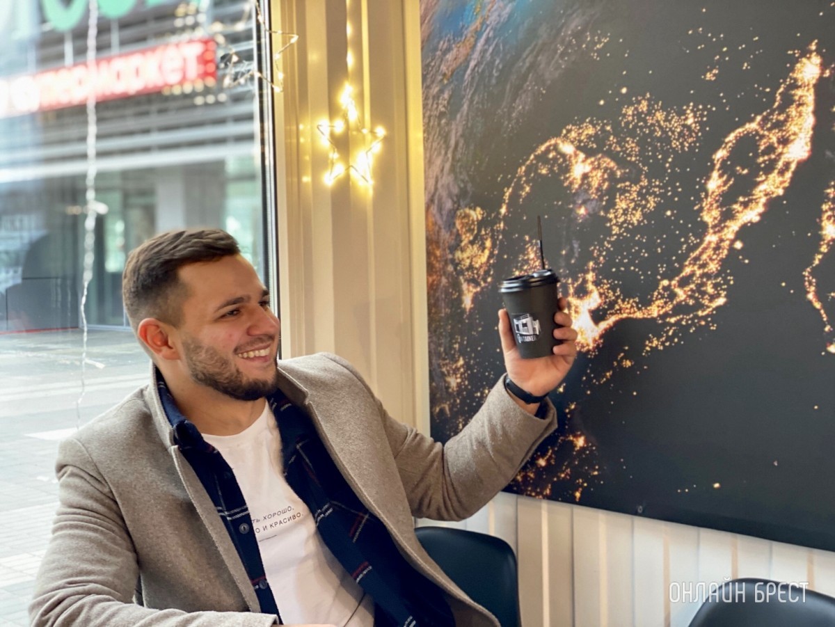 Такого в Бресте еще не было! Новая кофейня из морского контейнера открылась на Востоке