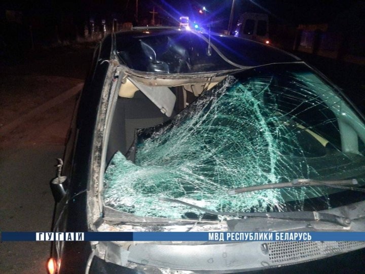 В Столинском районе мужчина дважды попал под колеса автомобилей