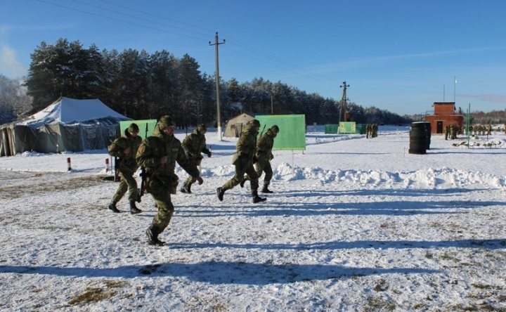 Первые боевые стрельбы состоялись у нового пополнения Пинского погранотряда