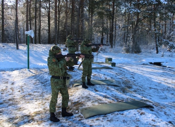 Первые боевые стрельбы состоялись у нового пополнения Пинского погранотряда