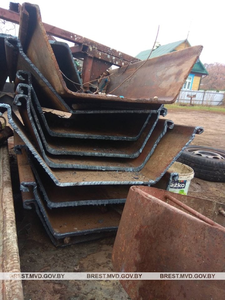 Больше тонны металла украли жители Барановичей в Пинском районе