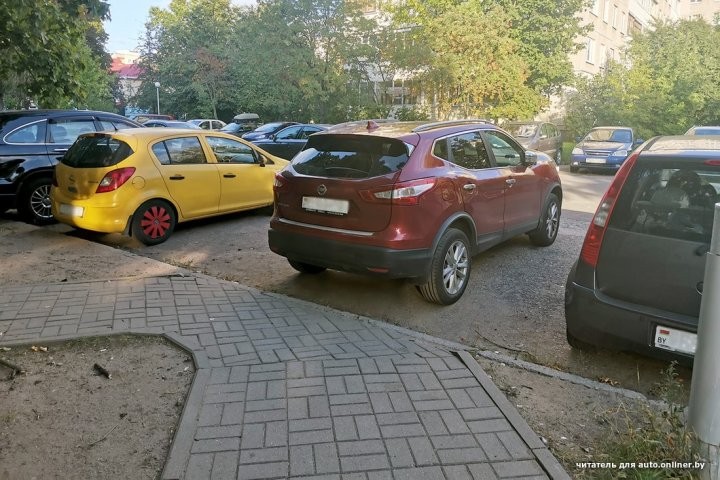 Правильный автомобилист объявил во дворе войну неправильным. И победил