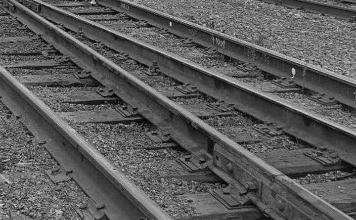 Россиянка высунулась из поезда, чтобы сделать селфи — женщина погибла. Как это произошло