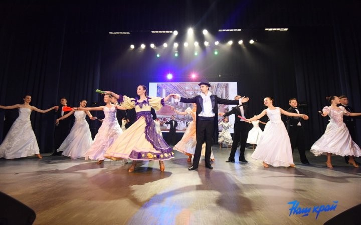 Лазерное шоу в честь 150-летия локомотивного депо и станции Барановичи-Центральные