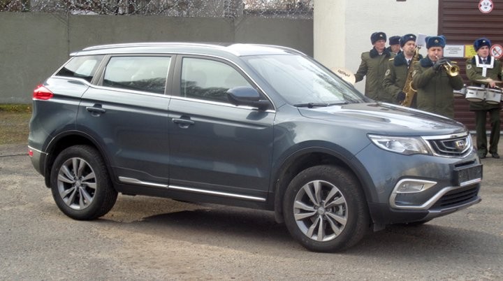 Брестский облисполком подарил военному комиссариату области Geely Atlas