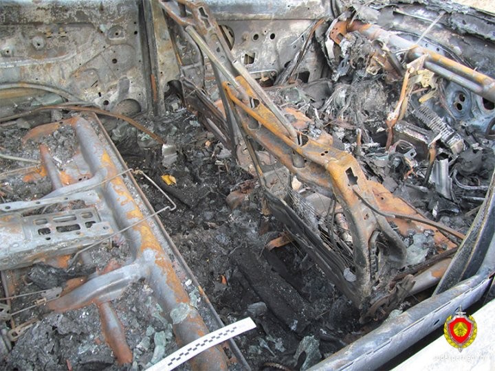 В Брестской области горело здание котельной, огонь перекинулся на стоявший рядом «Опель»