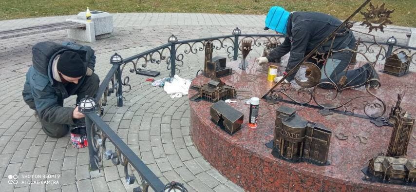 Солнечные часы после реставрации вернулись на Набережную Бреста