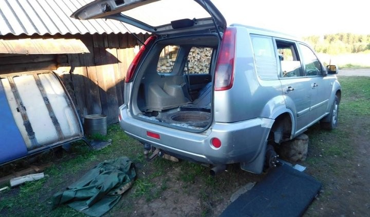 Житель Витебской области заминировал машину и едва не взорвал жену и дочь