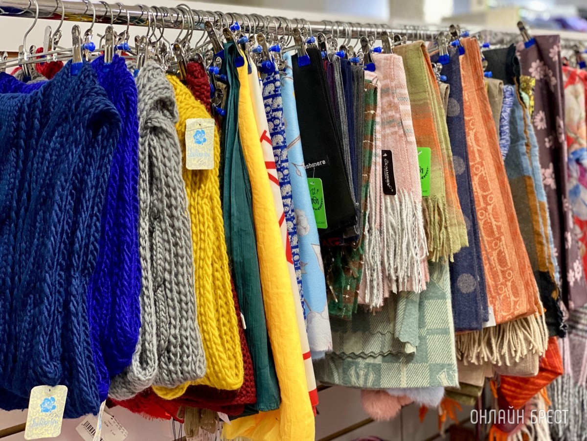 Магазины «Мегаполис» в Бресте объявляют о большом пополнении товара и скидке на теплую одежду и обувь