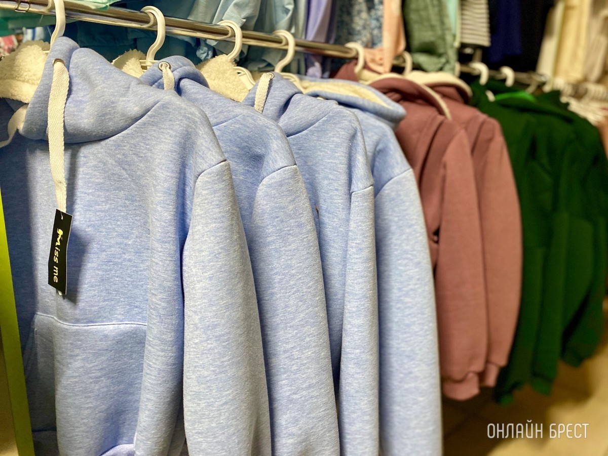 Магазины «Мегаполис» в Бресте объявляют о большом пополнении товара и скидке на теплую одежду и обувь