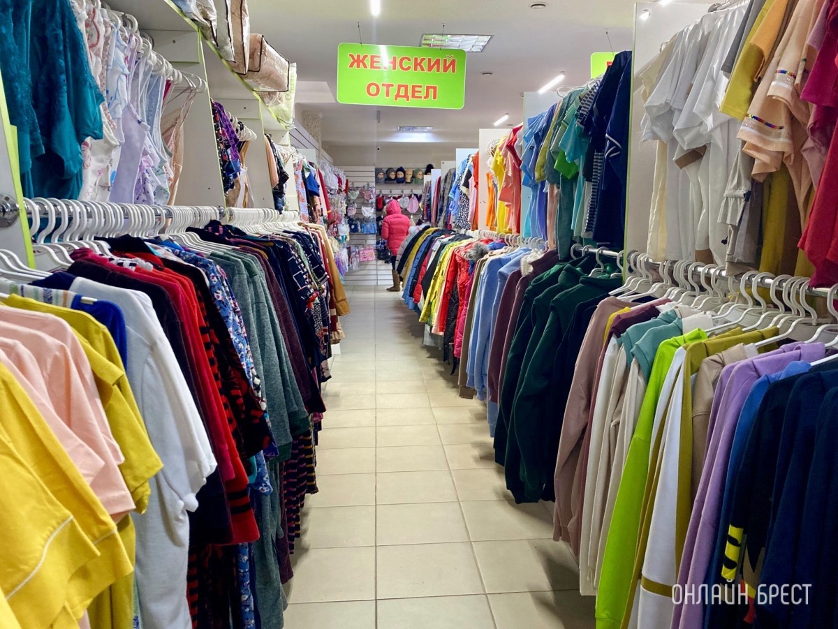 Магазины «Мегаполис» в Бресте объявляют о большом пополнении товара и скидке на теплую одежду и обувь