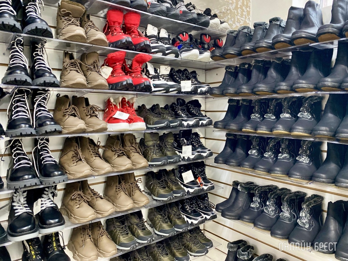 Магазины «Мегаполис» в Бресте объявляют о большом пополнении товара и скидке на теплую одежду и обувь