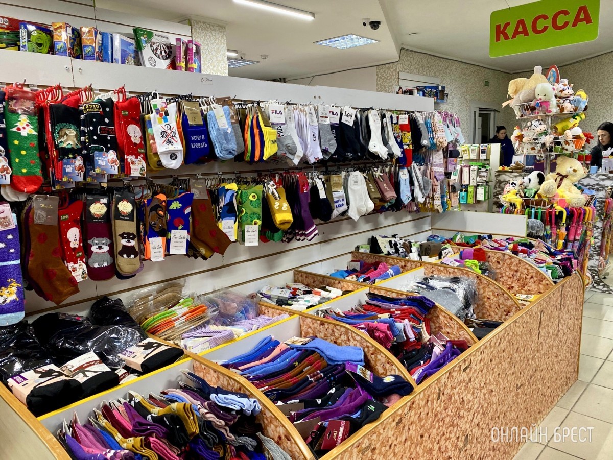 Магазины «Мегаполис» в Бресте объявляют о большом пополнении товара и скидке на теплую одежду и обувь