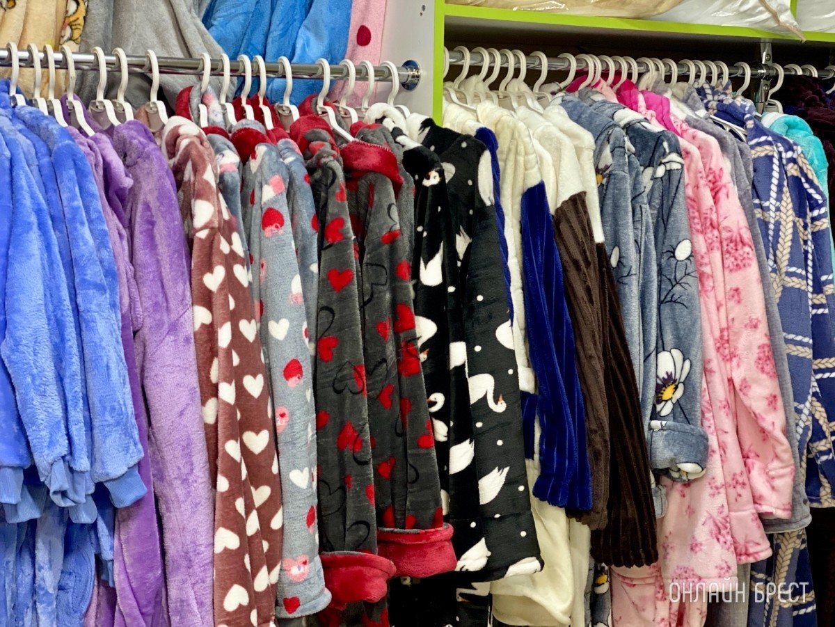 Магазины «Мегаполис» в Бресте объявляют о большом пополнении товара и скидке на теплую одежду и обувь