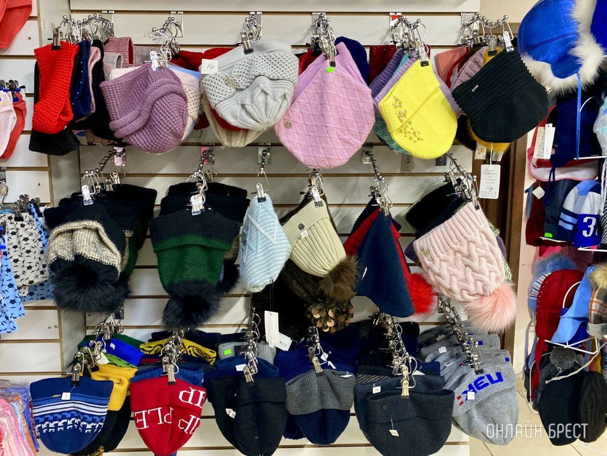 Магазины «Мегаполис» в Бресте объявляют о большом пополнении товара и скидке на теплую одежду и обувь