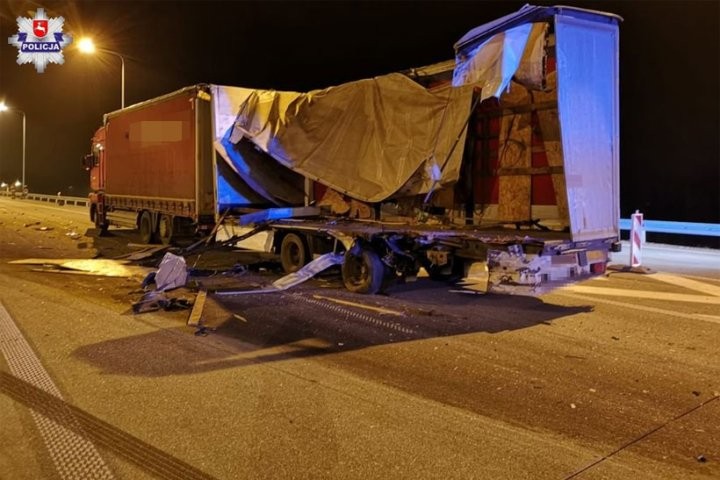 В Польше белорус на фуре столкнулся с автовозом